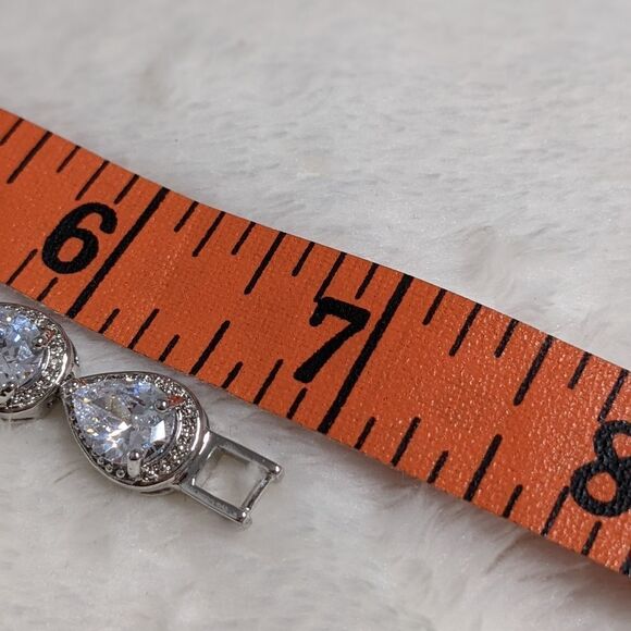 Y2K Cubic Zirconia Rhodium Plating Pear Shaped Stone Tennis Bracelet - Picture 8 of 12